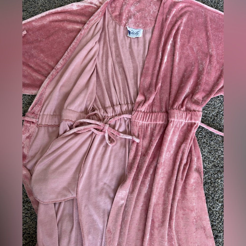 Niki-Lu 80s Vintage Women’s Crushed Pink Velvet Wrap-Around Robe Size Small - Picture 10 of 11